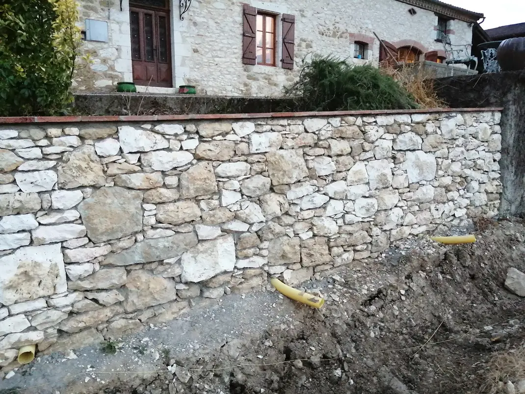 Reconstruction complète d'un mur de soutènement