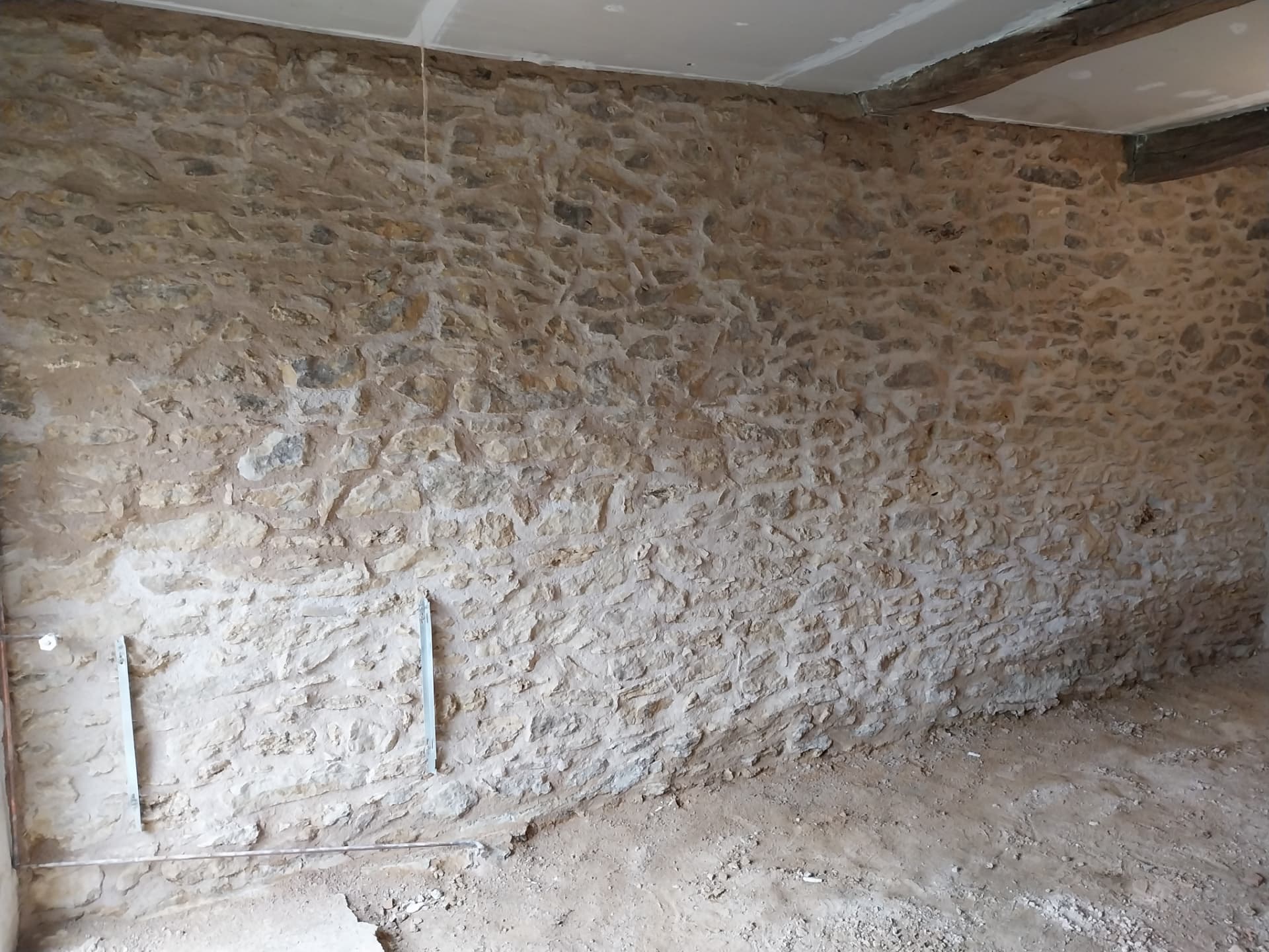 Mur intérieur, avant / après — Après