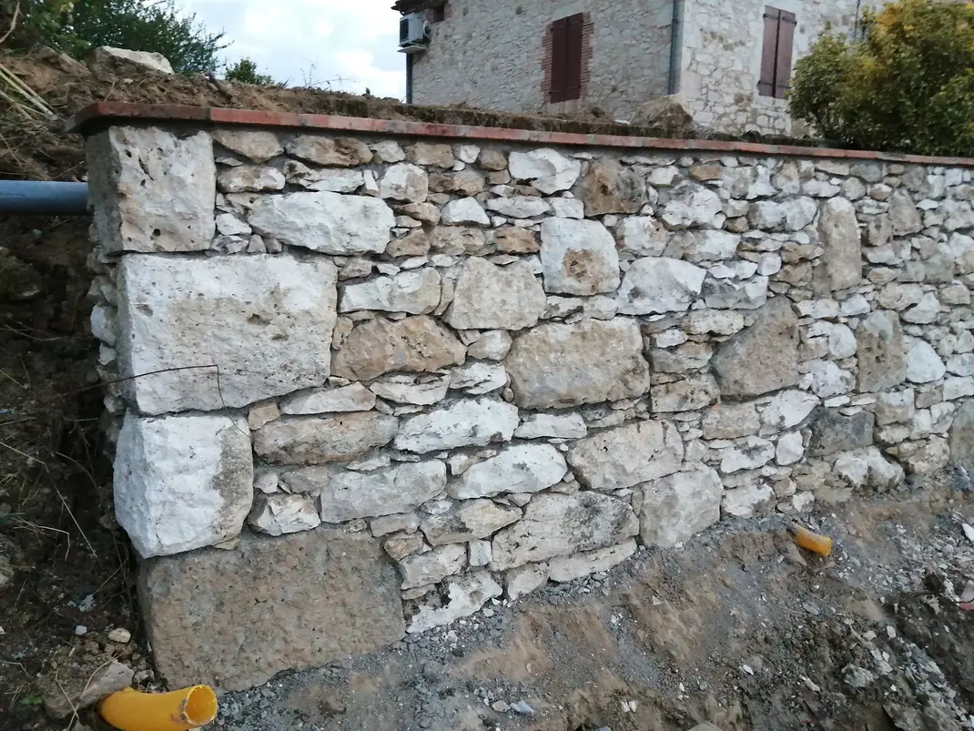 Reconstruction complète d'un mur de soutènement