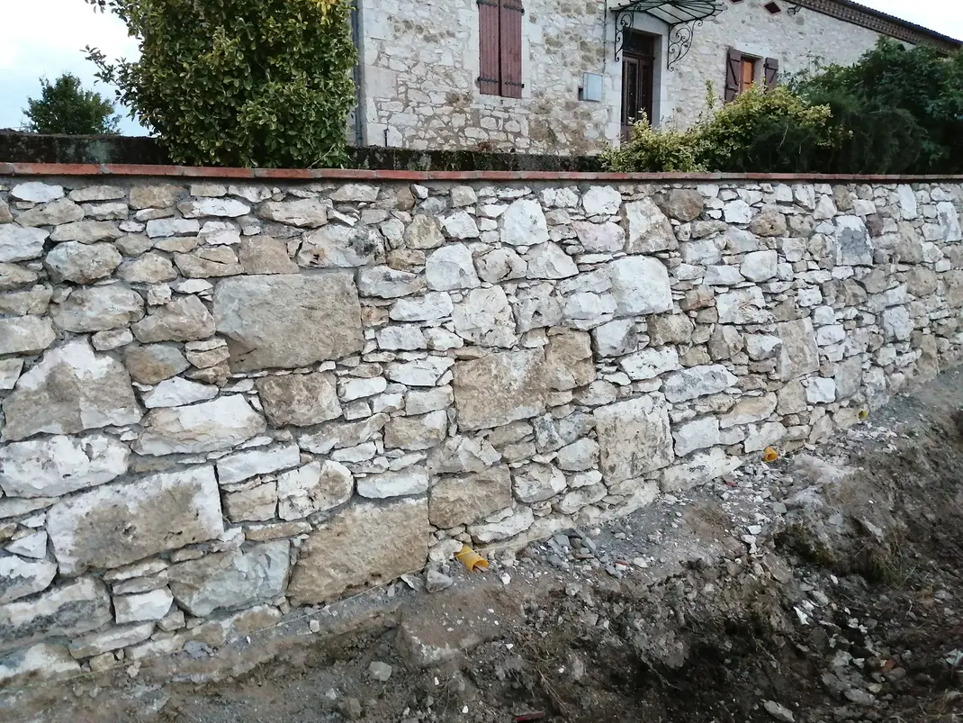 Reconstruction complète d'un mur de soutènement